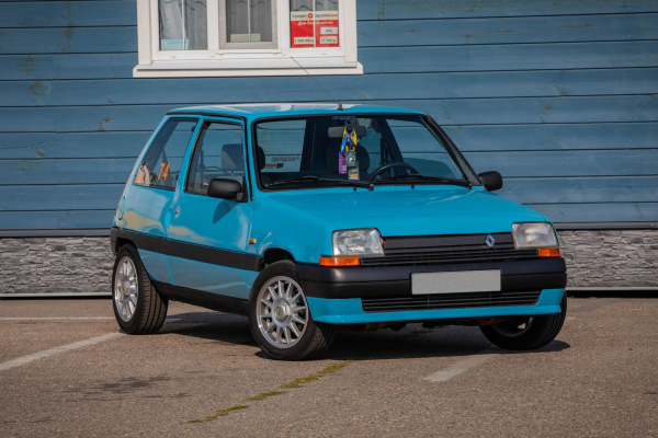 Как построить спорткар из металлолома: опыт владения Renault 5 GTL II 1992 года