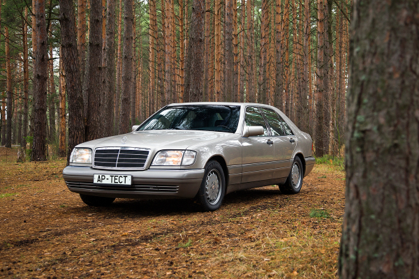 Два капитала: Mercedes-Benz S 500 поколений W140 и W220