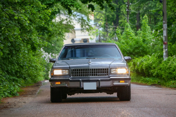 Компьютеризированный карбюратор и нереальная подвеска: опыт владения Chevrolet Caprice III