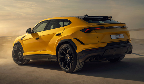 Легче и быстрее: новый кроссовер Lamborghini Urus Performante