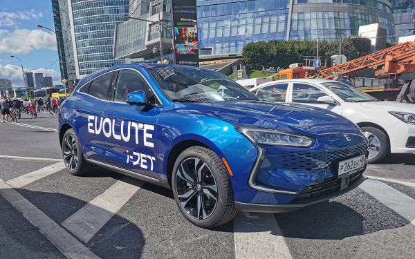 
            Российские электромобили Evolute. Мы познакомились с ними первыми
        