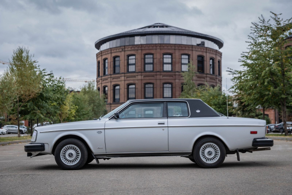 Italiano vero шведского происхождения: опыт владения Volvo 262С 1979 года