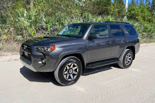 Почему в Америке все чаще покупают устаревший внедорожник Toyota 4Runner? Разбираемся в рамках нашего теста