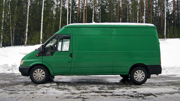 Вера, надежда и сварочный аппарат: опыт владения Ford Transit VI