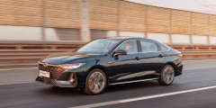 
            Camry, это ты? Тест-драйв Chery Arrizo 8, которому очень хотели помешать
        