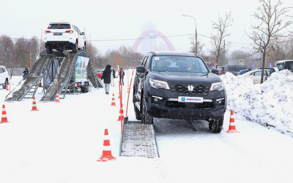 
            Посмотрите, это же Nissan. Первый тест-драйв Oting Paladin
        