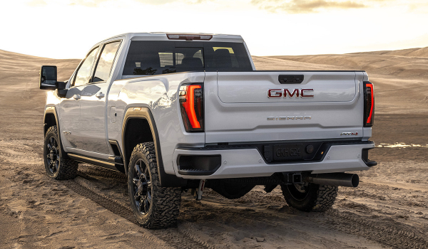 Тяжелые пикапы GMC Sierra HD: рестайлинг и роскошь