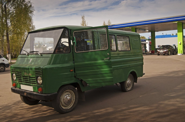 А мне летать охота: тест-драйв Skoda 120 1983 года