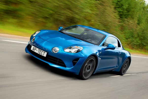 Кареляция: Alfa Romeo 4C против Alpine A110