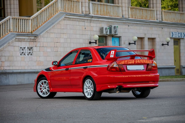 Живой кубок для Мякинена: опыт владения Mitsubishi Lancer Evolution VI Tommi Mäkinen Edition