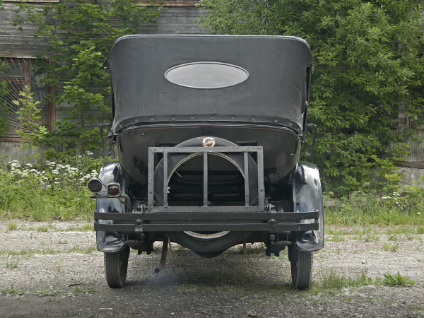 Бери багаж, идём домой: тест-драйв Studebaker Standard Six 1924 года