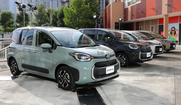 Представлен микровэн Toyota Sienta третьего поколения