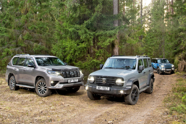 Триатлон: Tank 300 против внедорожников Toyota Land Cruiser Prado и Land Rover Defender