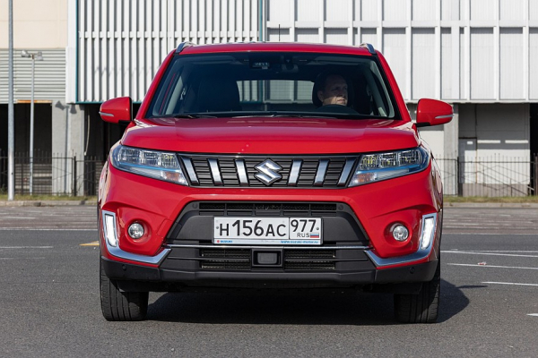 Назад в будущее: тест-драйв Suzuki Vitara Hybrid