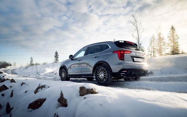 
            Самый русский «китаец». Тест-драйв обновленного Haval Jolion
        