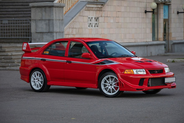 Живой кубок для Мякинена: опыт владения Mitsubishi Lancer Evolution VI Tommi Mäkinen Edition