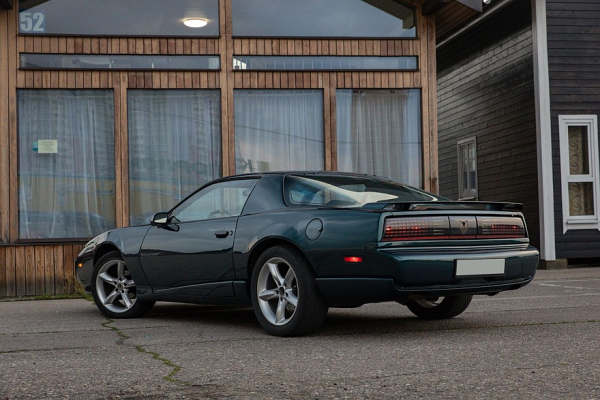 Когда аналог лучше оригинала: опыт владения Pontiac Firebird 1991 года